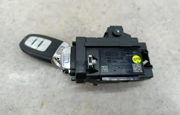 Audi A4 S4 B8 8K Ignition lock 8K0909131B