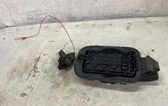 Audi A5 8T 8F Fuel tank cap