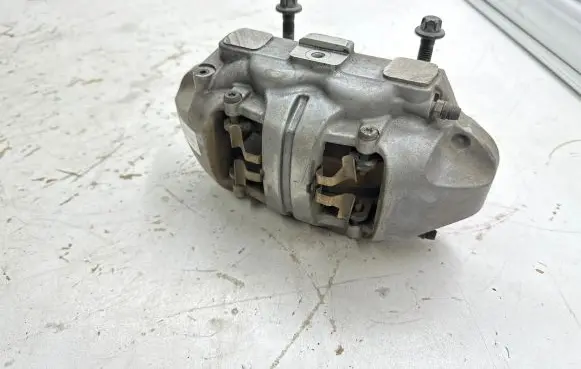 Tesla Model Y Front brake caliper 228862200A AUT23219W336280 A1123219W336280