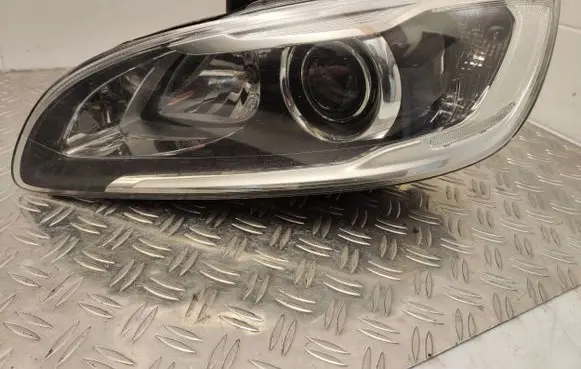 Volvo V60 Headlight/headlamp 31358095 89907471 Y283RSAD