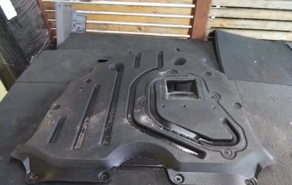 Lexus ES 250 - 300 - 330 Engine splash shield/under tray 5144733040