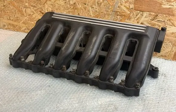 BMW 5 E39 Intake manifold 2247439