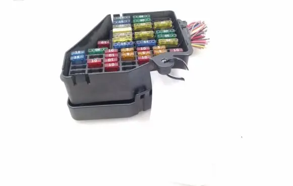 Audi A4 S4 B7 8E 8H Fuse module 8D1941824