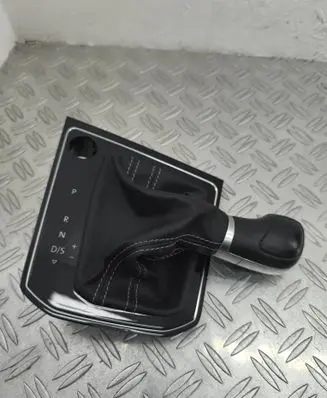 Volkswagen Touran III Gear shifter surround trim plastic 5TB713203A