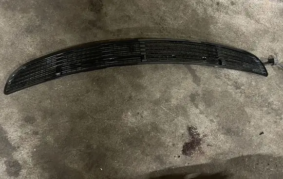 Mercedes-Benz R W251 Bonnet/hood grill A0009982501