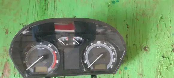 Skoda Fabia Mk1 (6Y) Speedometer (instrument cluster) 6Y0920883M