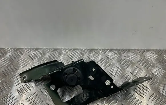 BMW i4 Fender mounting bracket 8739318