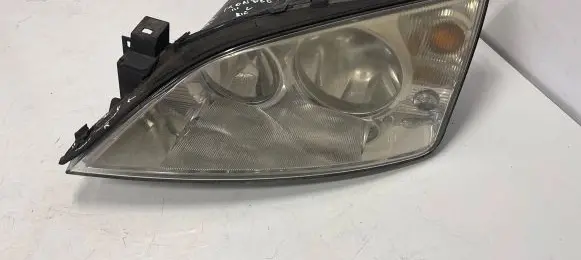 Ford Mondeo Mk III Headlight/headlamp 1S7113006AM 0301174201
