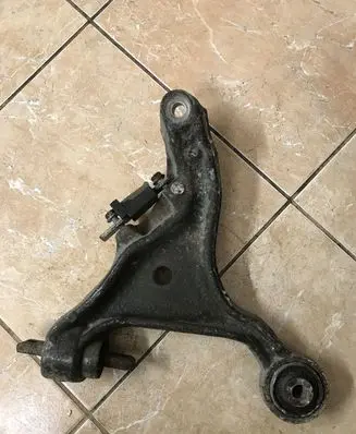 Volvo V70 Front lower control arm/wishbone