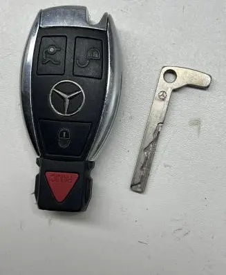 Mercedes-Benz E C207 W207 Ignition key/card 