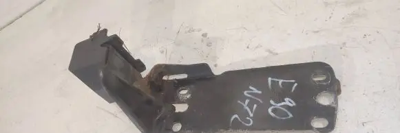 Radiator support slam panel bracket