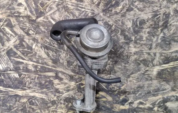 Mercedes-Benz SL AMG R230 Vacuum valve A1131400260