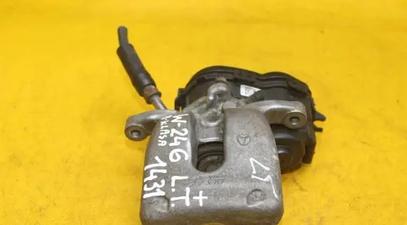 Mercedes-Benz B W246 W242 Rear brake caliper 824904553994