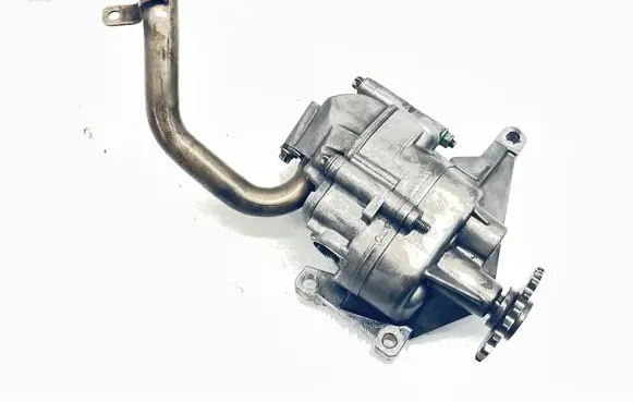 Mercedes-Benz C W204 Oil pump R6461810101