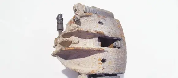 Front brake caliper