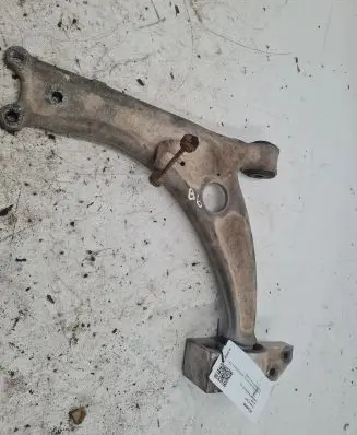Volkswagen PASSAT B6 Front lower control arm/wishbone