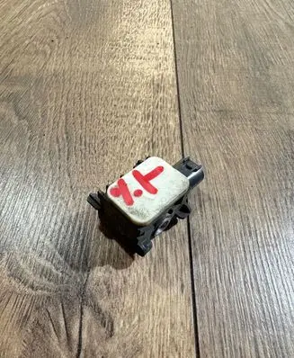 Mercedes-Benz ML W164 Airbag deployment crash/impact sensor 0038202926 703851