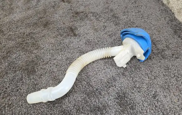 Skoda Kamiq Window washer liquid tank fill tube 2G0955463C 6V0955485