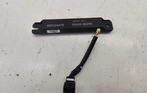 KIA Optima Aerial antenna amplifier 954203K200