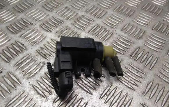 Volkswagen Touran I Turbo solenoid valve 1K0906627A