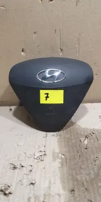 Hyundai Veloster Steering wheel airbag 