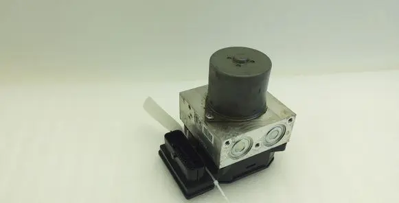 Volkswagen PASSAT B7 ABS Pump 3AA614109AB 17618942A