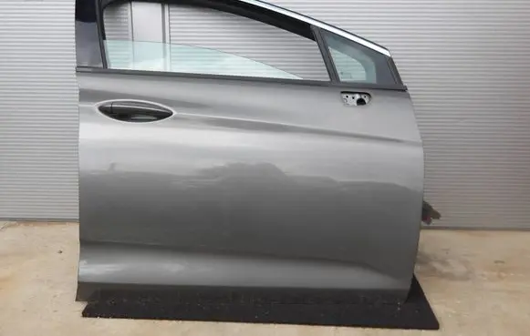 Opel Astra K Front door