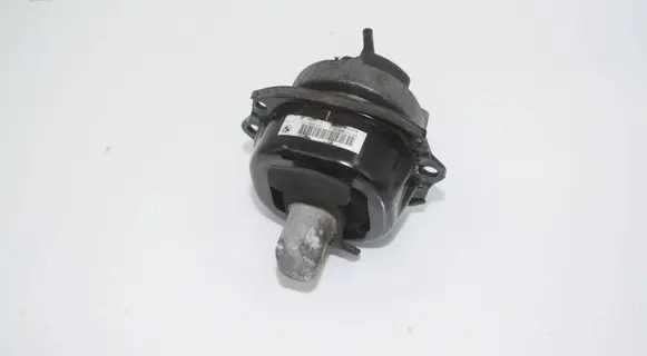 BMW X5 E70 Engine mount bracket 6793018 22116793018