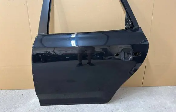 KIA Ceed Rear door