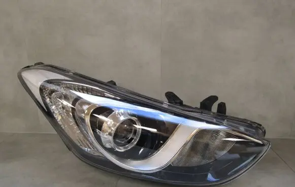 Hyundai i30 Headlight/headlamp 92102-A6020