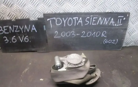 Toyota Avensis T250 Seat belt trim 