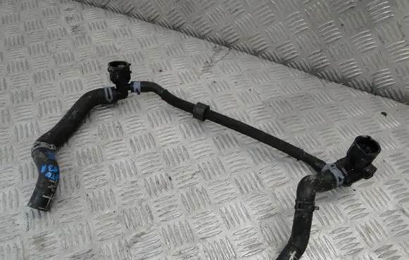 Audi Q3 F3 Engine coolant pipe/hose 