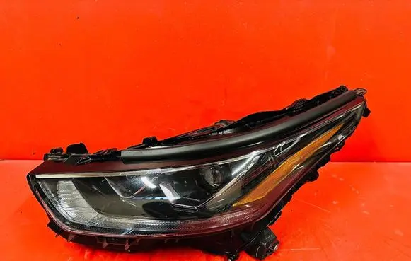 Toyota Highlander XU50 Headlight part 101008406K