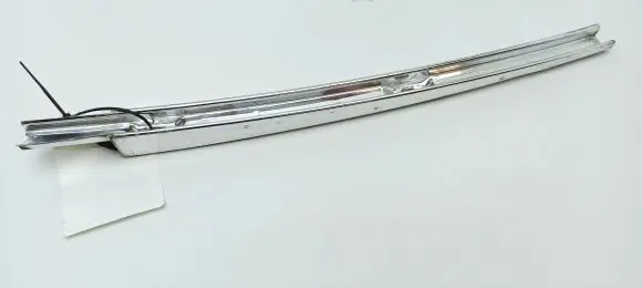 Mercedes-Benz COMPAKT W115 Rear door glass trim molding