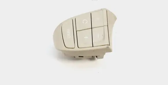 Volvo V70 Steering wheel buttons/switches 30768059