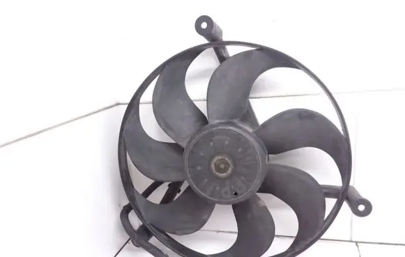Audi A3 S3 8L Electric radiator cooling fan 881061409 L076A15