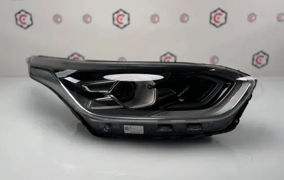 KIA Ceed Headlight/headlamp J7921-22060