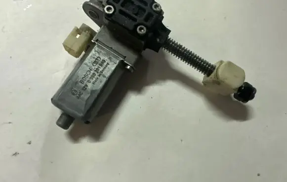 BMW 7 E65 E66 Seat adjustment motor 8316629
