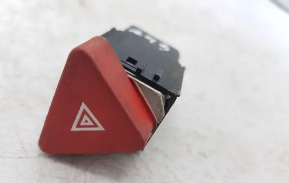 Volkswagen Golf Plus Hazard light switch 5M0953509A