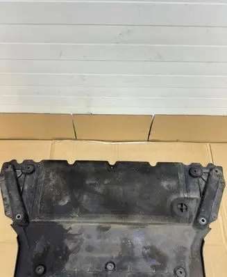 Audi A4 S4 B9 Engine splash shield/under tray 8W0863821B