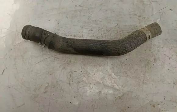 Suzuki Grand Vitara I Engine coolant pipe/hose