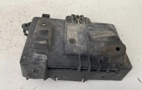 Battery box tray