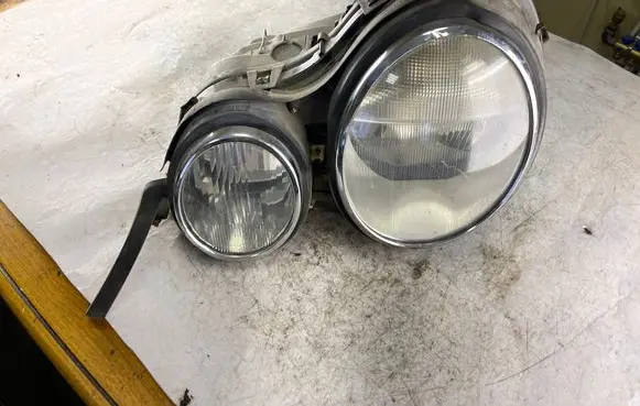 Mercedes-Benz E W210 Headlight/headlamp 144869 14434500
