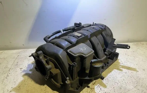 Dodge Challenger Intake manifold