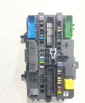 Opel Astra H Fuse module 5DK00866953