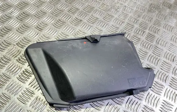 Mercedes-Benz E W211 Fuse box cover A2115400182