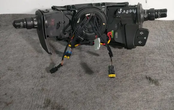 Renault Clio III Airbag squib ring wiring 0059061261 88102002096