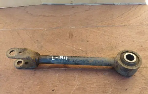 Infiniti EX Rear upper control arm/wishbone