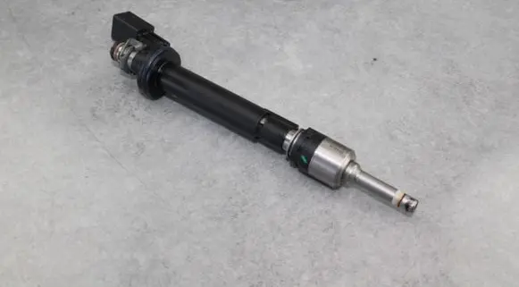 Volkswagen PASSAT CC Fuel injector 03H906036A