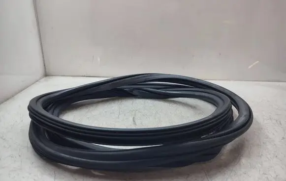 Audi Q5 SQ5 Front door rubber seal 